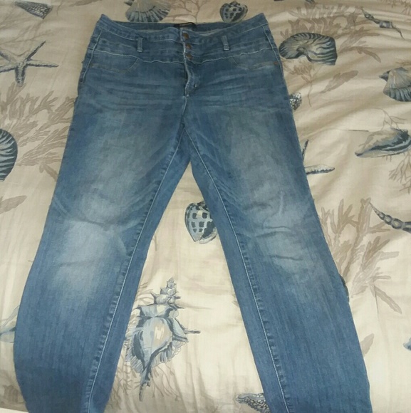 High-Waisted Dark-Washed Jeans - Picture 2 of 2